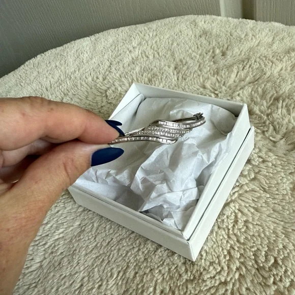 Elegant Silver 1 CT Bangle Bracelet - Picture 3 of 6